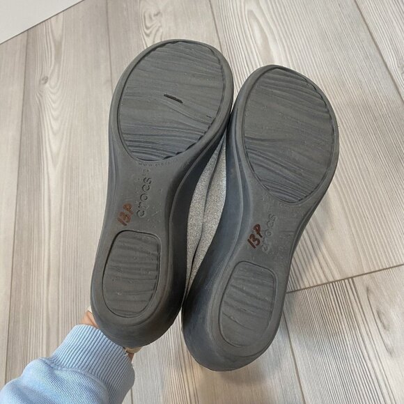 Crocs Busy Day Dual Comfort Wedges Gray Fabric Slip-On Shoes Sz 8 - Picture 7 of 7